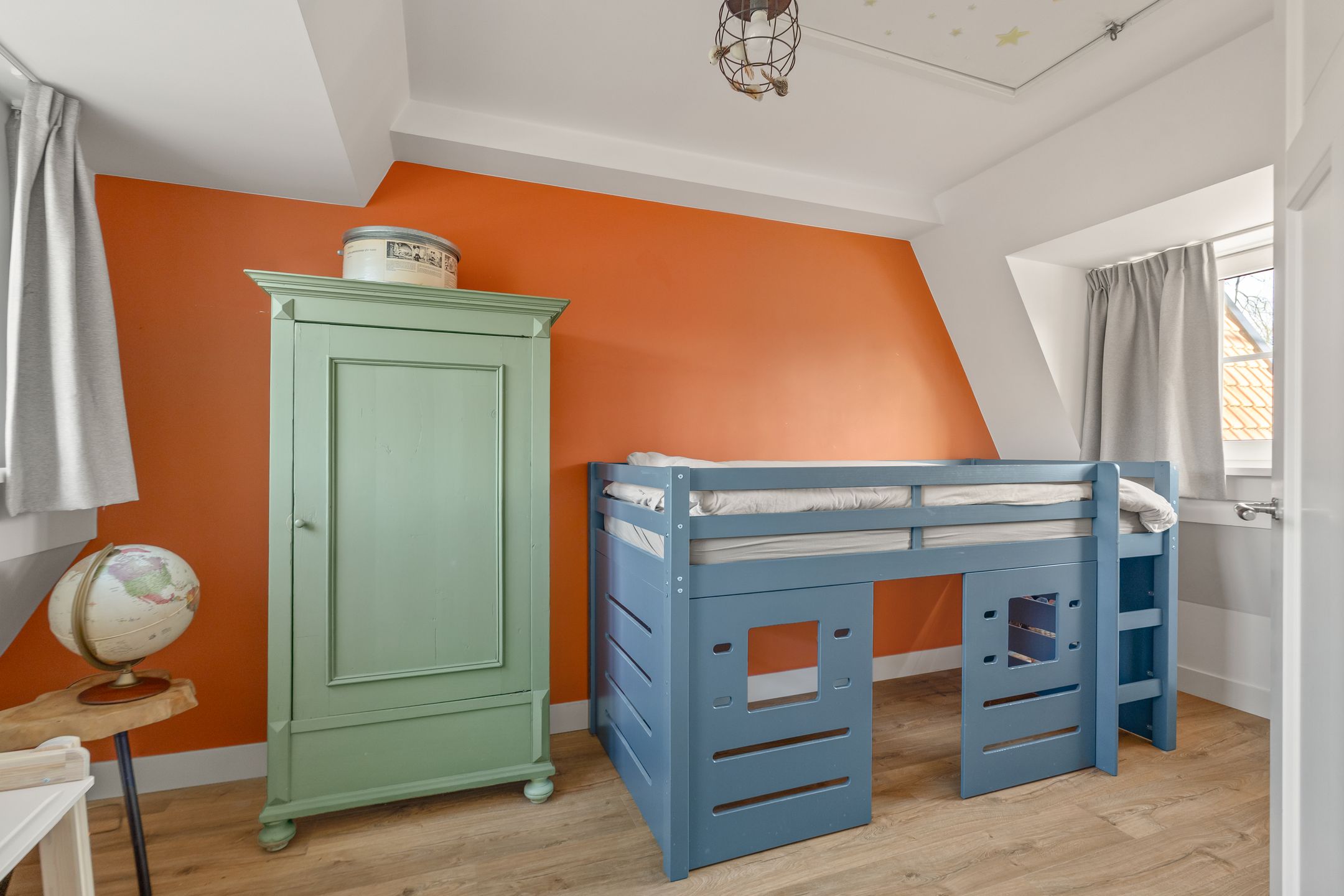 Photo 33 of Oosterspoorlaan 8