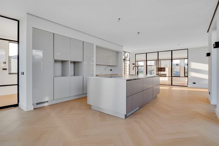 Photo 3 of Rijshornstraat 96-C