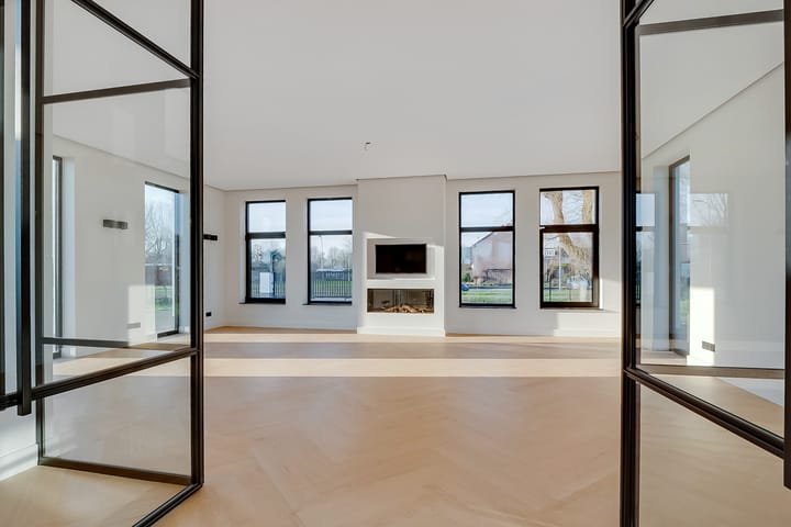 Photo 4 of Rijshornstraat 96-C