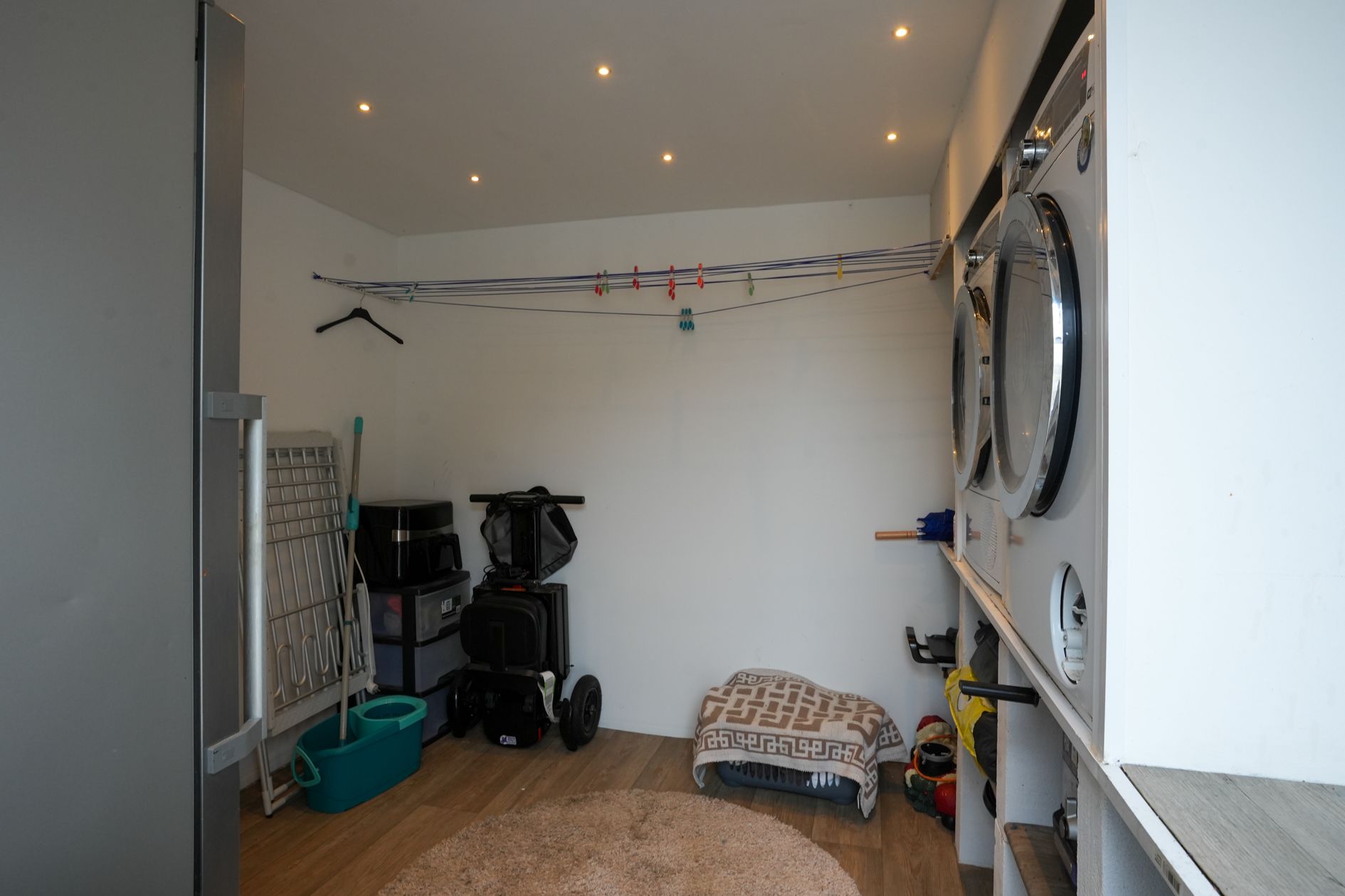 Photo 36 of Keramieksingel 25