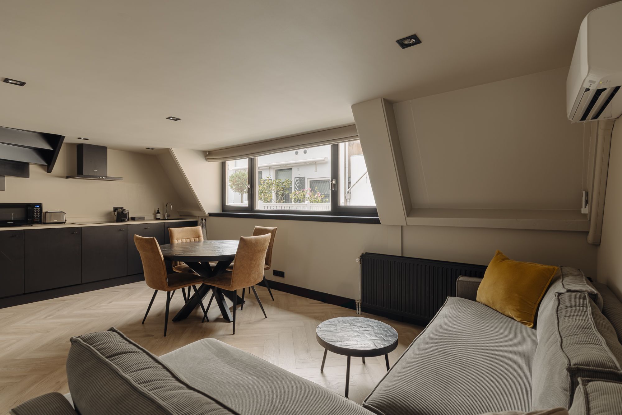 Buying a house in The Netherlands., Duivensteeg 2-B