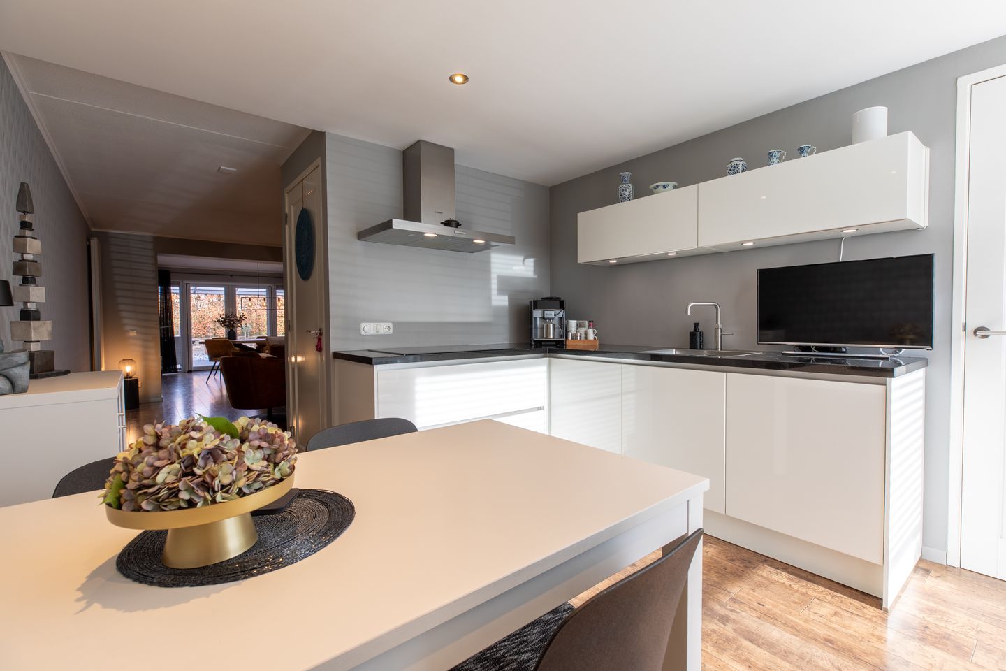 Photo 5 of Schoutstraat 32