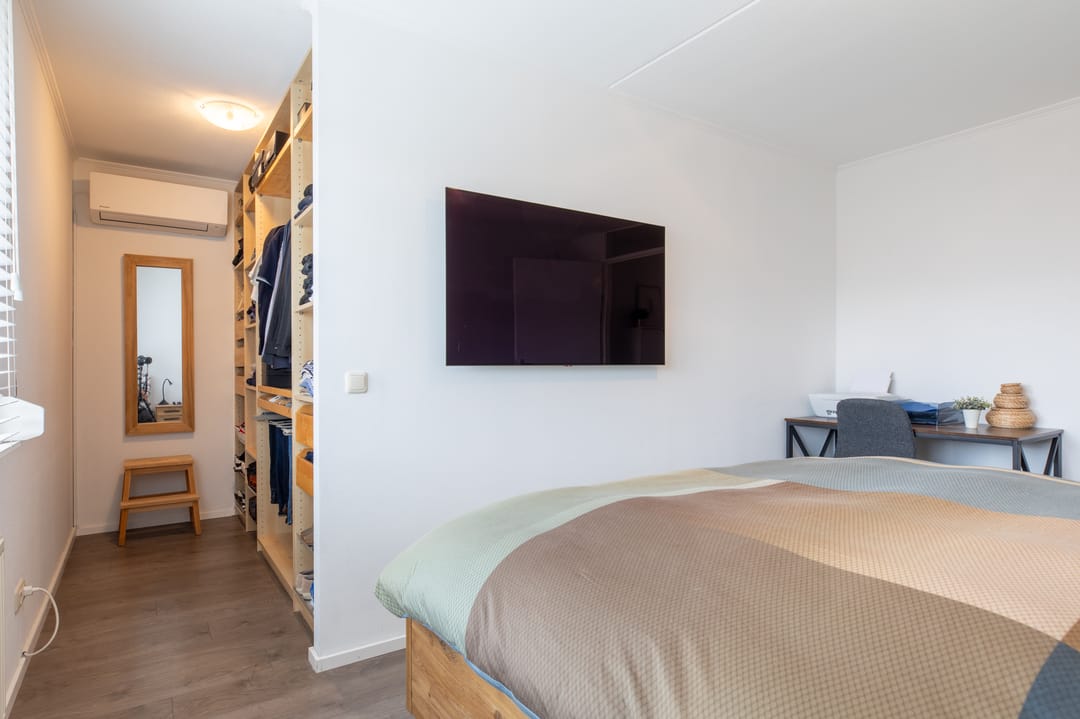Photo 16 of Schoutstraat 32