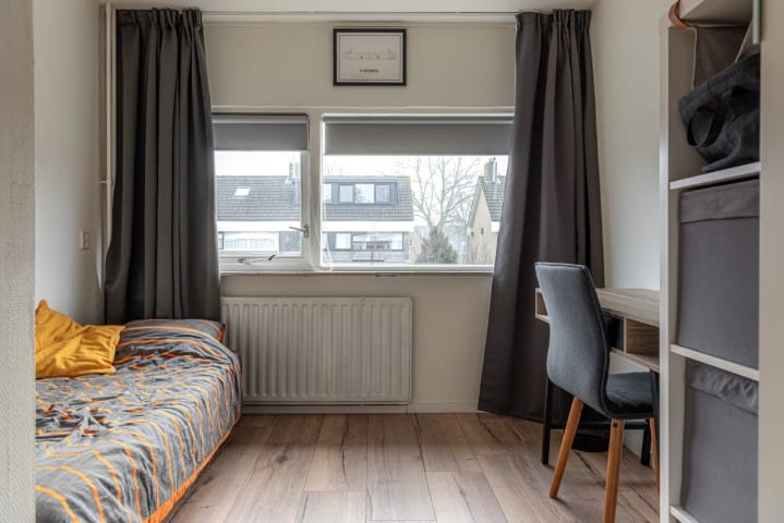 Foto 19 van E A Borgerstraat 90