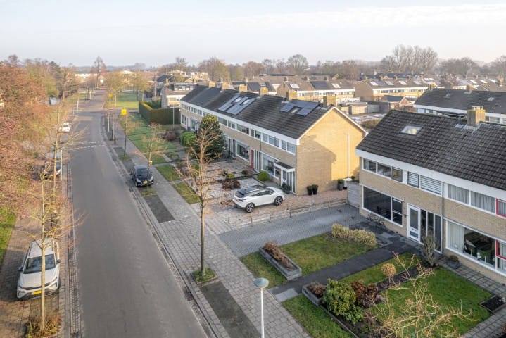 Foto 37 van E A Borgerstraat 90