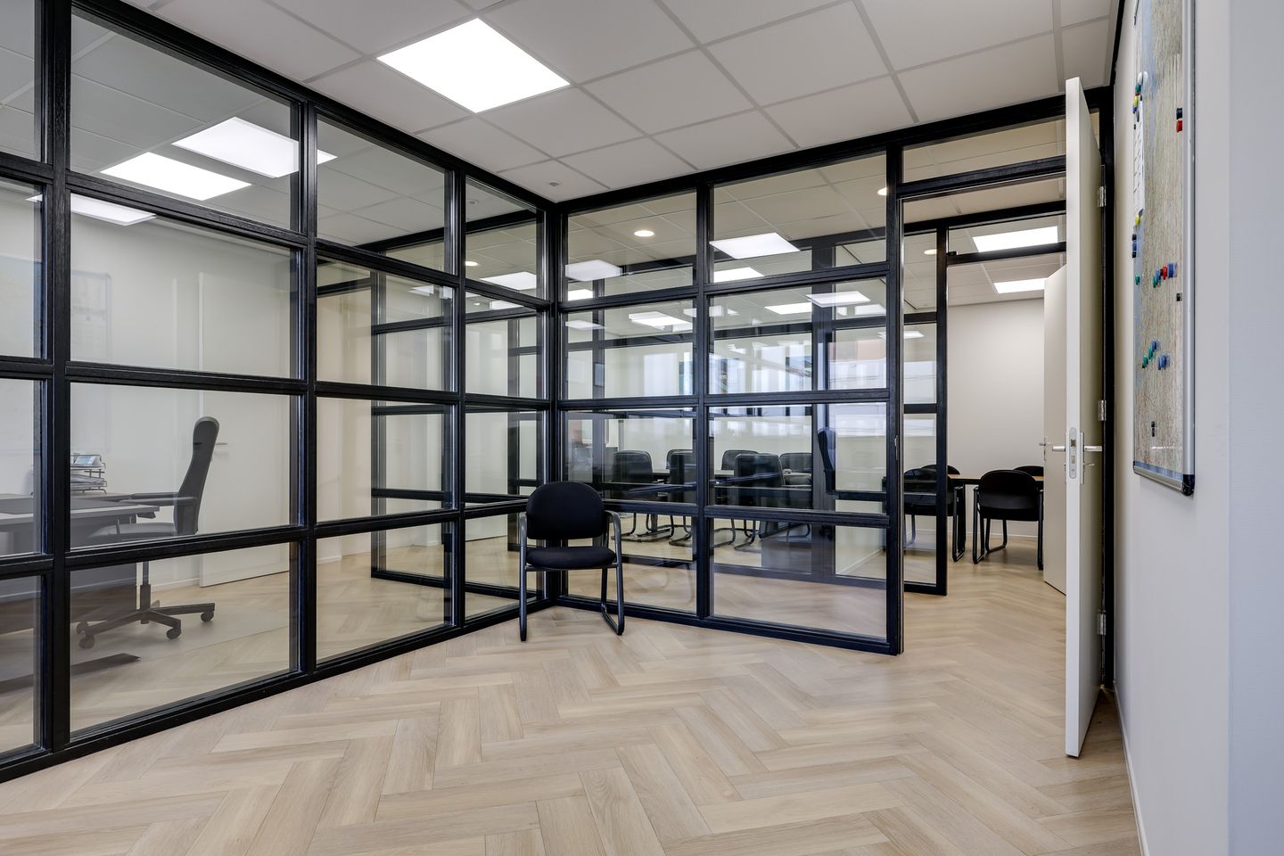 View photo 2 of Spinding 16