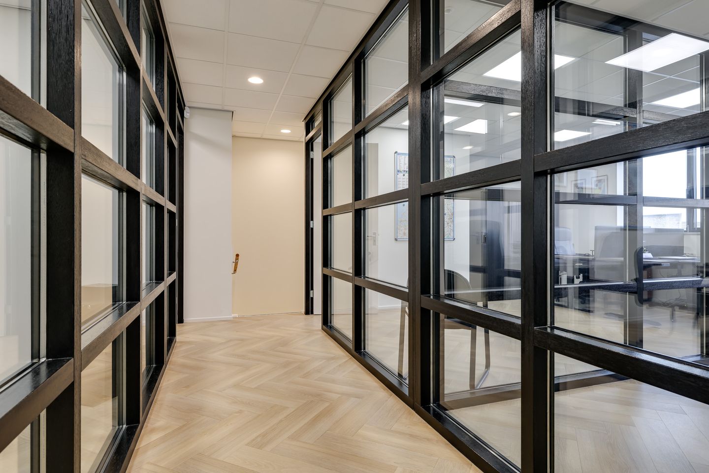 View photo 4 of Spinding 16