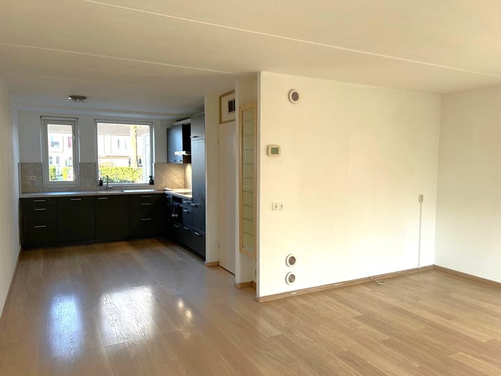 Photo 4 of Pimpelmees 24