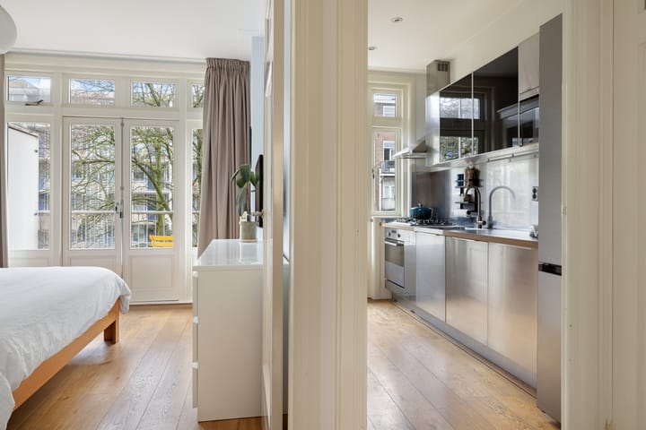 Foto 17 van Bilderdijkstraat 152-2