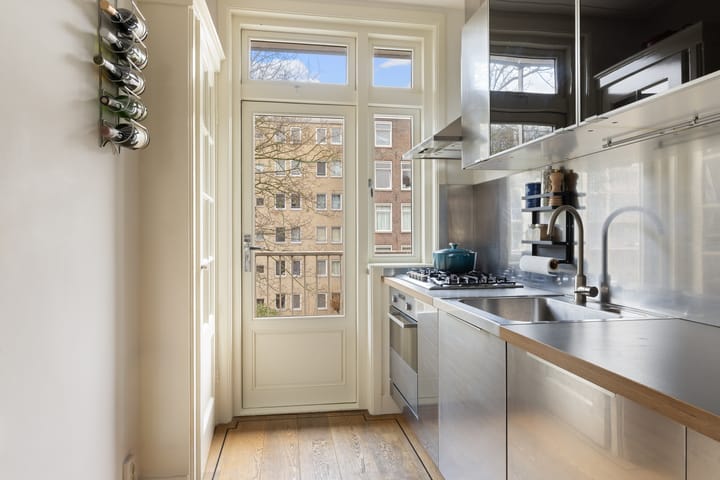 Foto 20 van Bilderdijkstraat 152-2