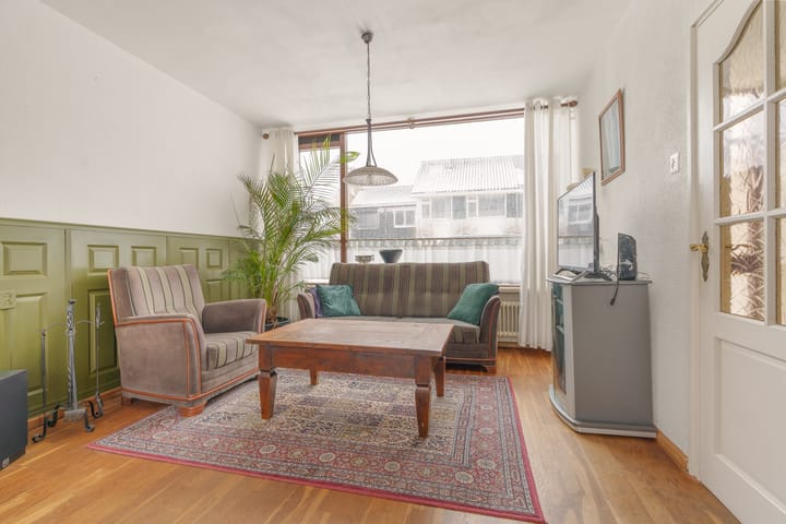 Photo 2 of Ferdinand Bolstraat 8