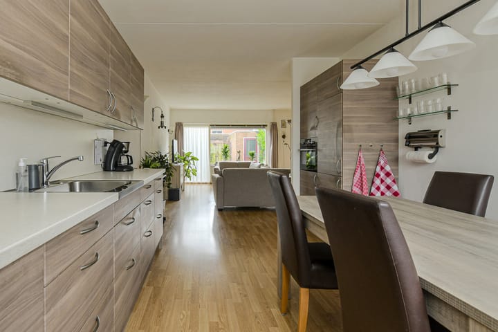 Photo 16 of Marie Curiehof 10