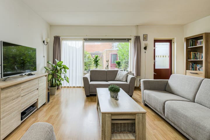 Photo 18 of Marie Curiehof 10