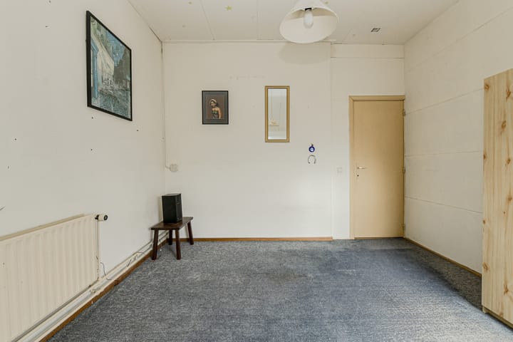 Photo 38 of Marie Curiehof 10