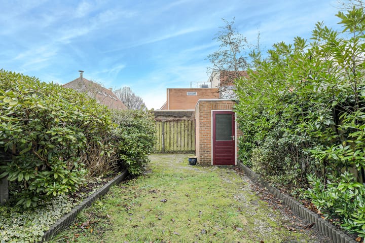 Photo 42 of Marie Curiehof 10