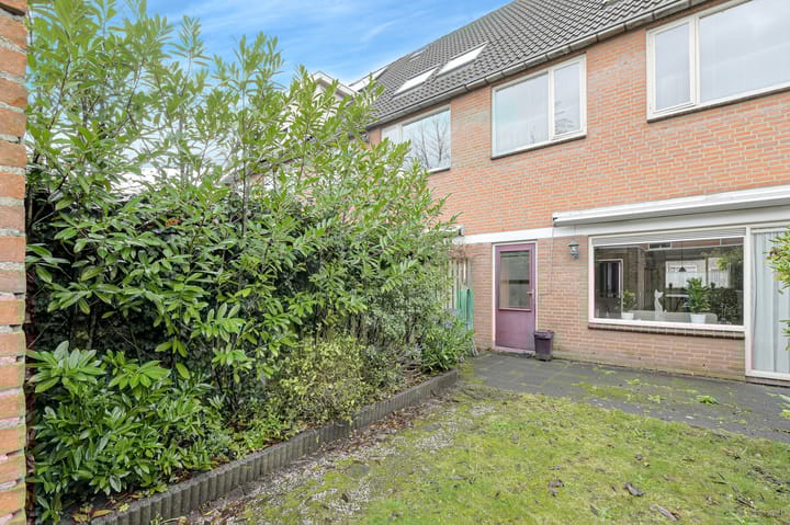 Photo 44 of Marie Curiehof 10