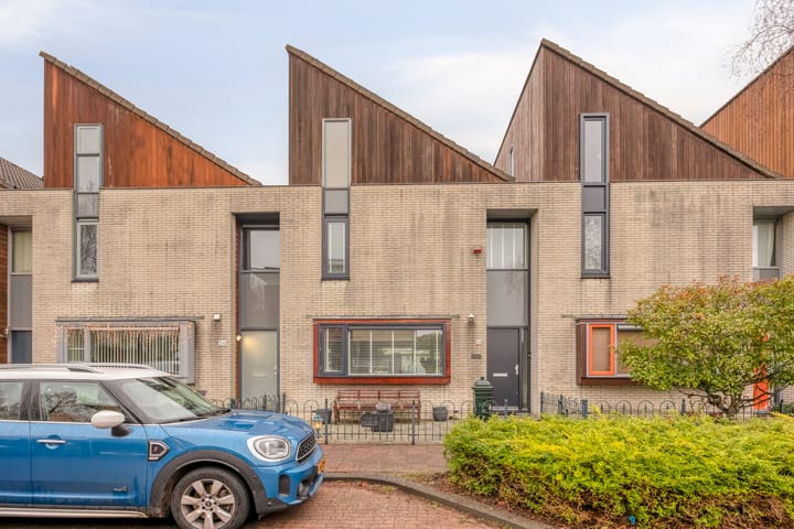 E. du Perronstraat 34 main image