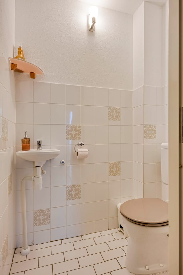 Photo 17 of E. du Perronstraat 34