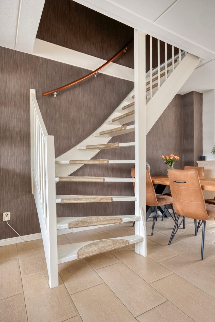 Photo 18 of E. du Perronstraat 34