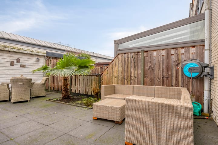 Photo 33 of E. du Perronstraat 34