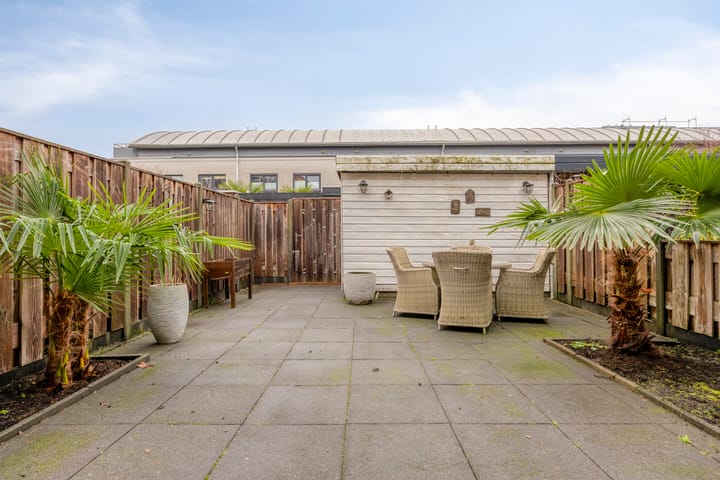 Photo 34 of E. du Perronstraat 34