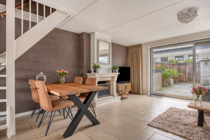 Foto 4 van E. du Perronstraat 34