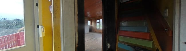 Hal achterkant met toilet