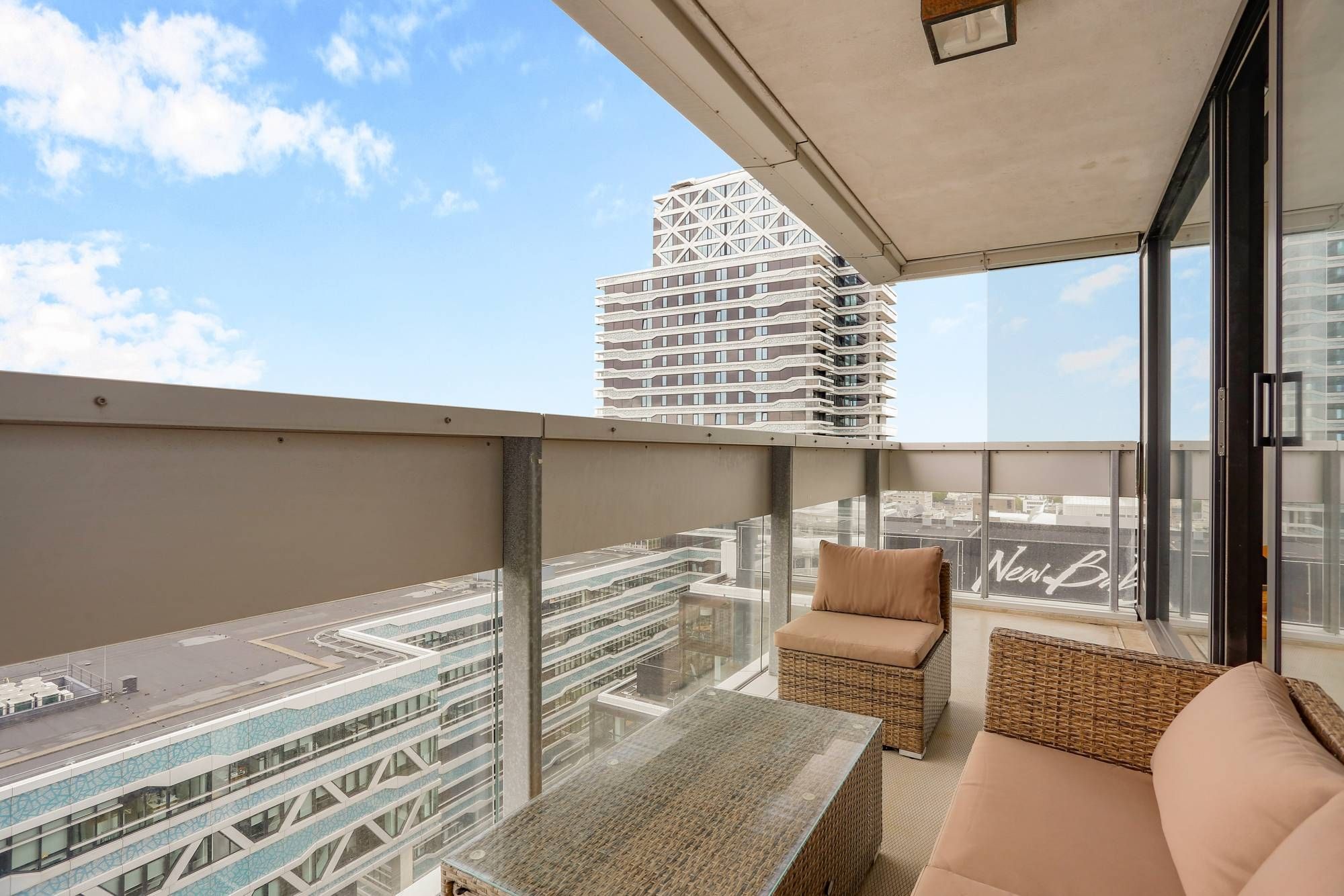 Foto 6 van Anna van Buerenplein 142