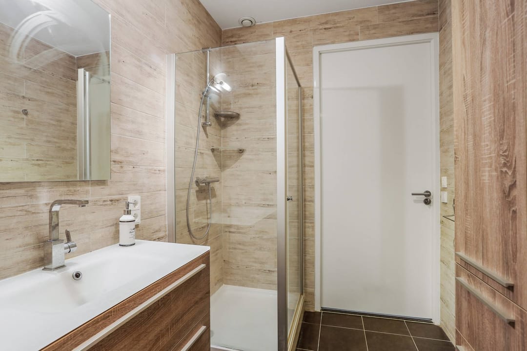 Foto 8 van Anna van Buerenplein 142