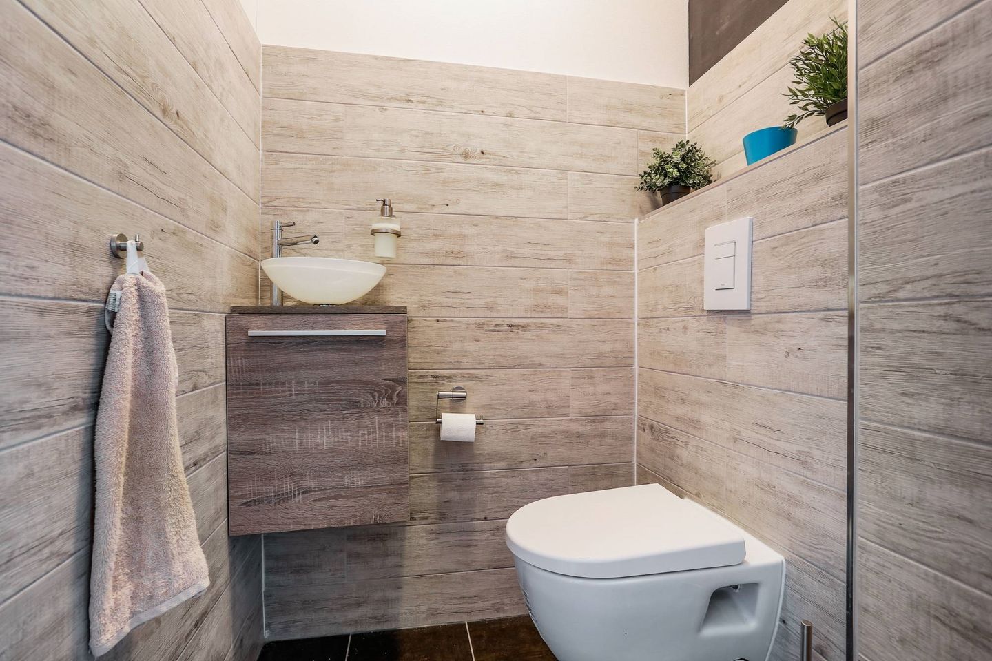 Foto 10 van Anna van Buerenplein 142