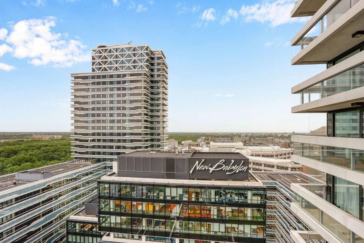 Foto 14 van Anna van Buerenplein 142