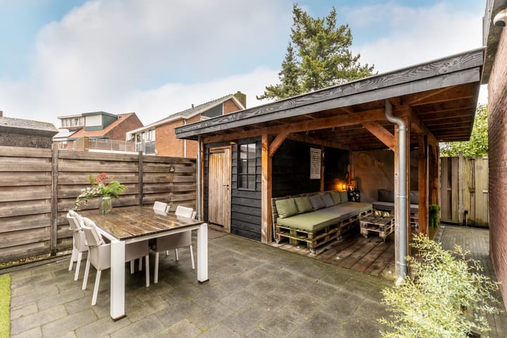 Photo 4 of Badhuisstraat 12