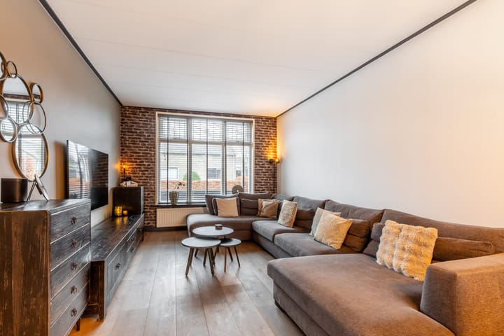 Photo 9 of Badhuisstraat 12