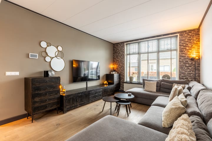 Photo 10 of Badhuisstraat 12