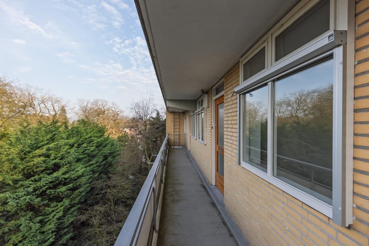 Foto 3 van Graaf Wichmanlaan 13-AD8