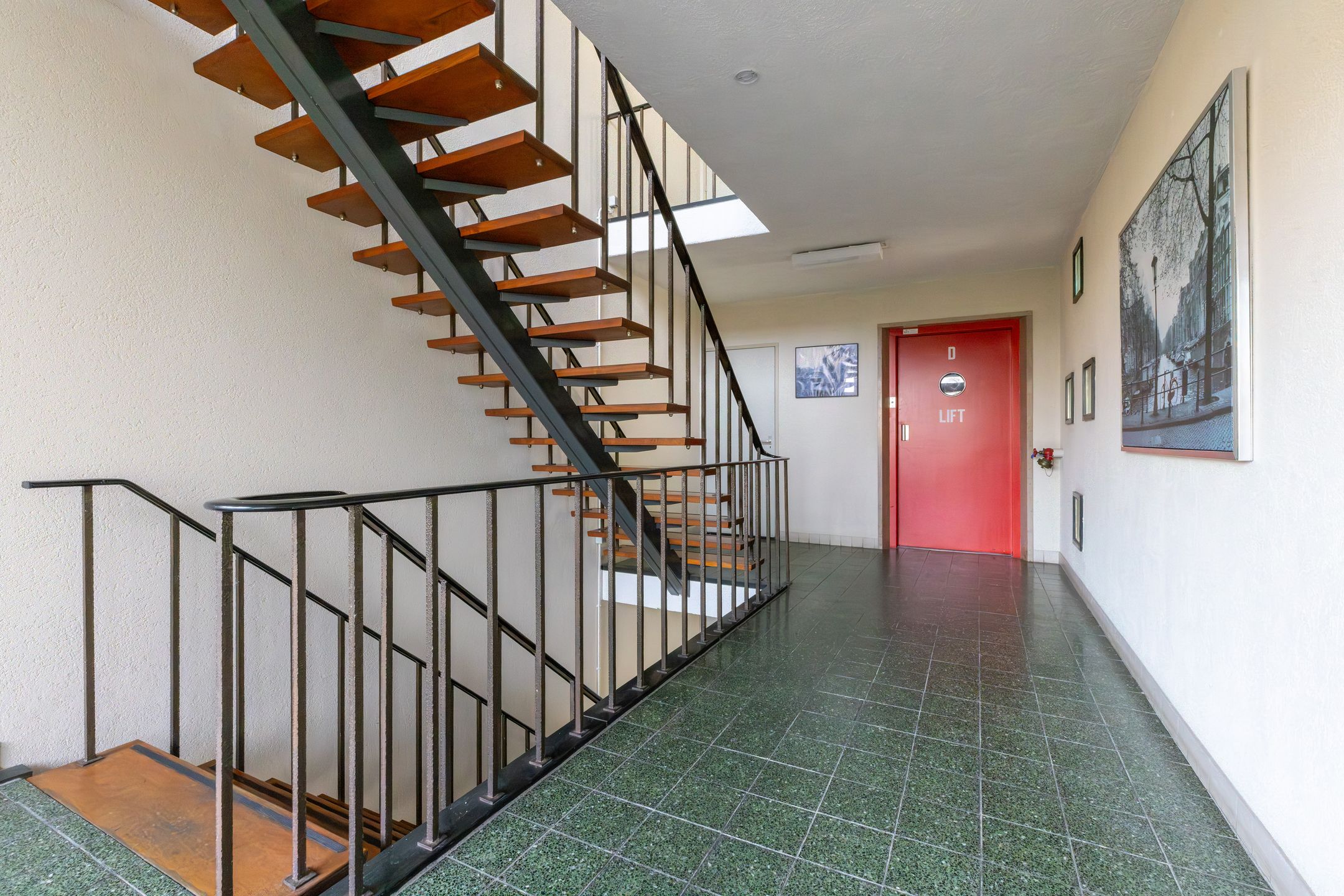 Foto 24 van Graaf Wichmanlaan 13-AD8