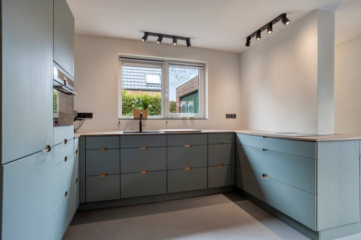 Foto 13 van Engelberterweg 61-A