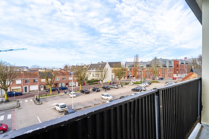 Foto 29 van Bart van Peltplein 25