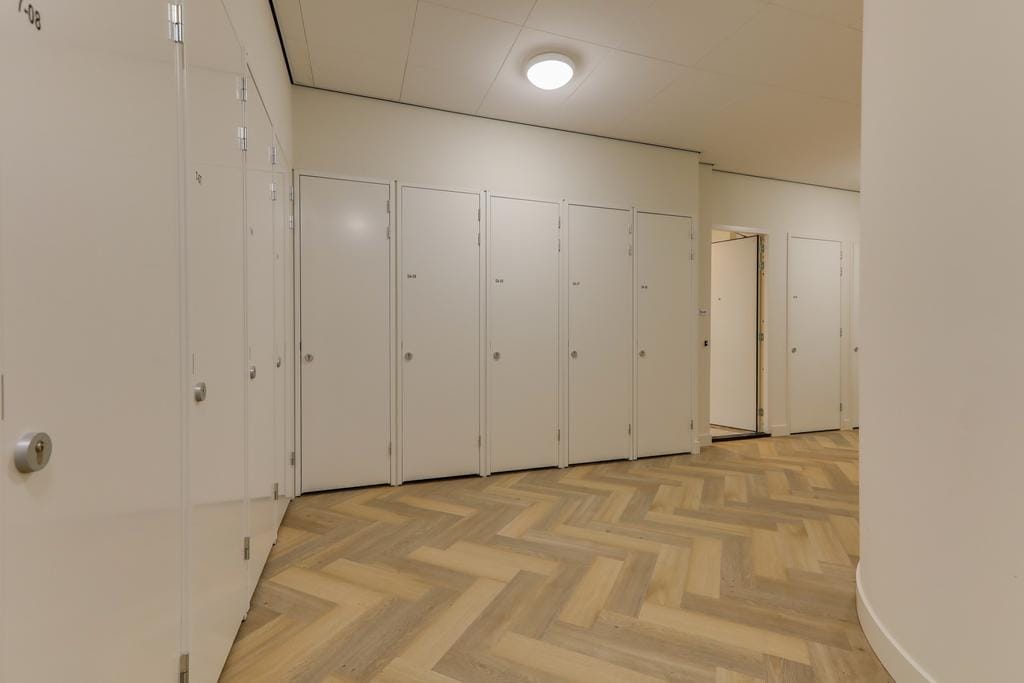 Photo 10 of Burgemeester van Nispenstraat 5-A01