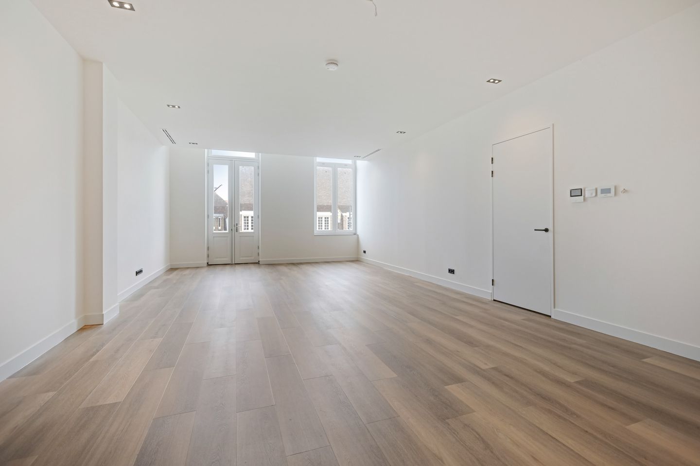 Photo 14 of Burgemeester van Nispenstraat 5-A01