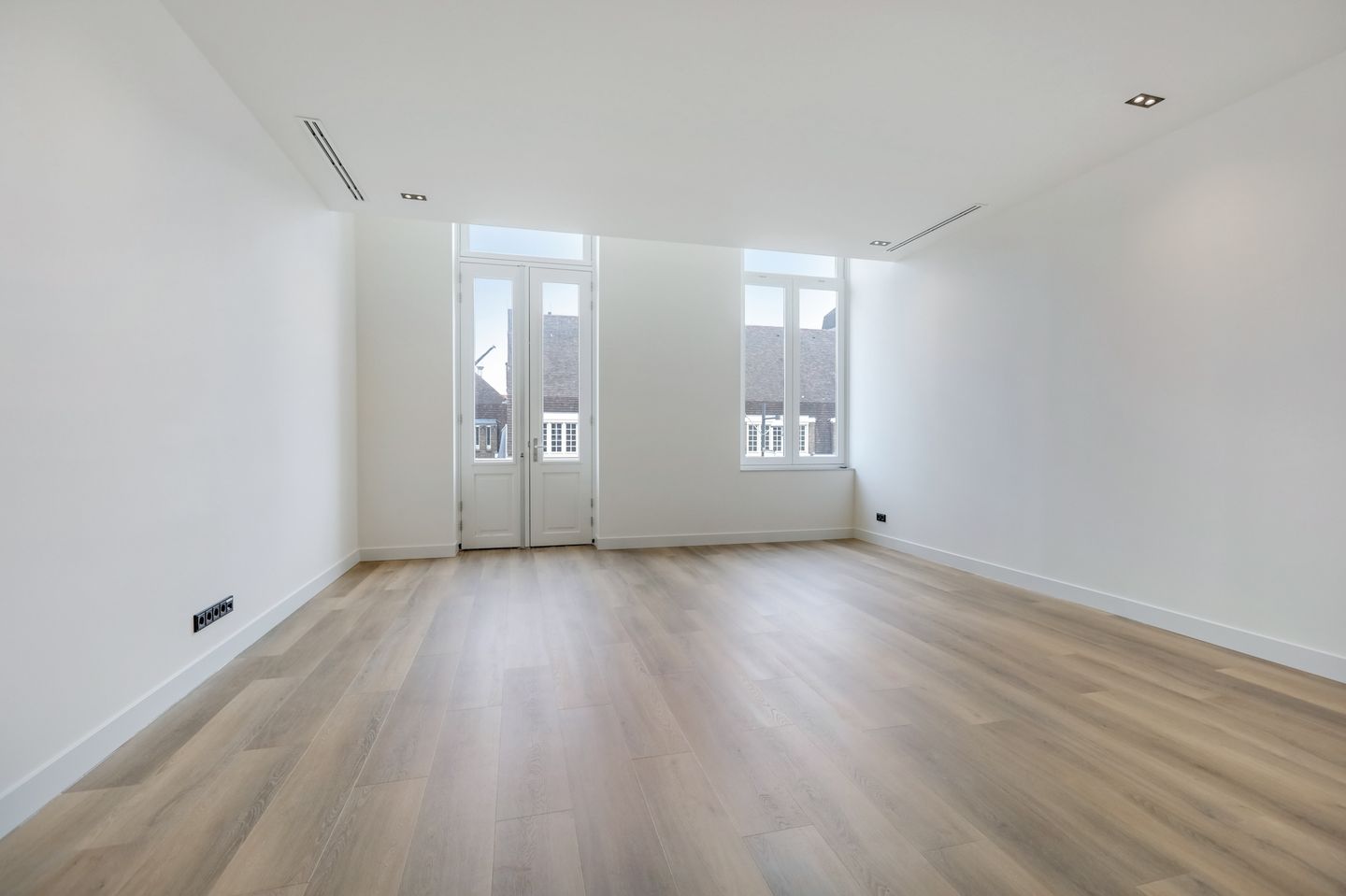 Photo 19 of Burgemeester van Nispenstraat 5-A01