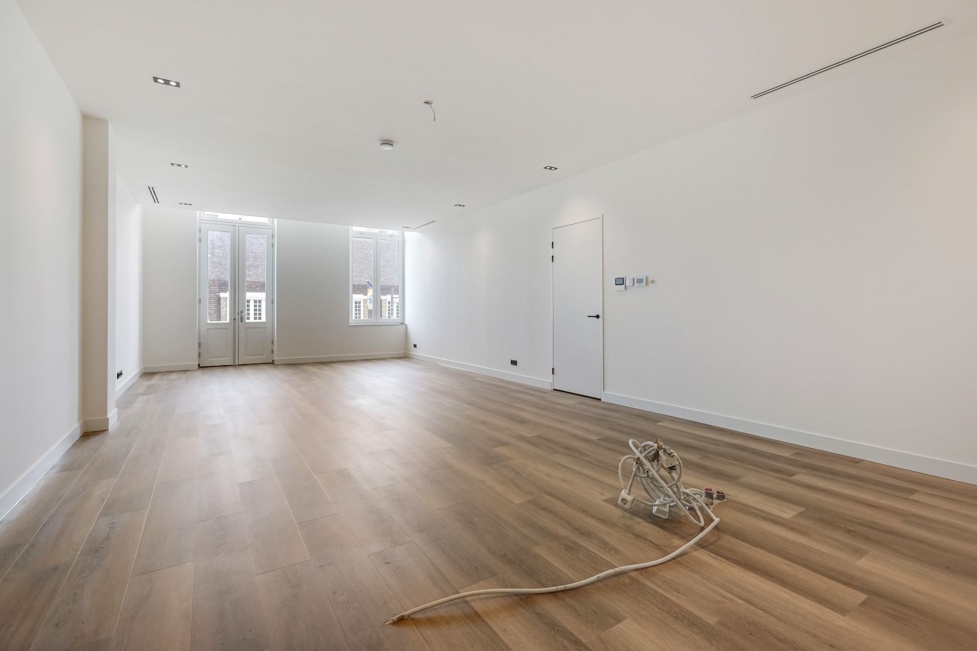 Photo 24 of Burgemeester van Nispenstraat 5-A01