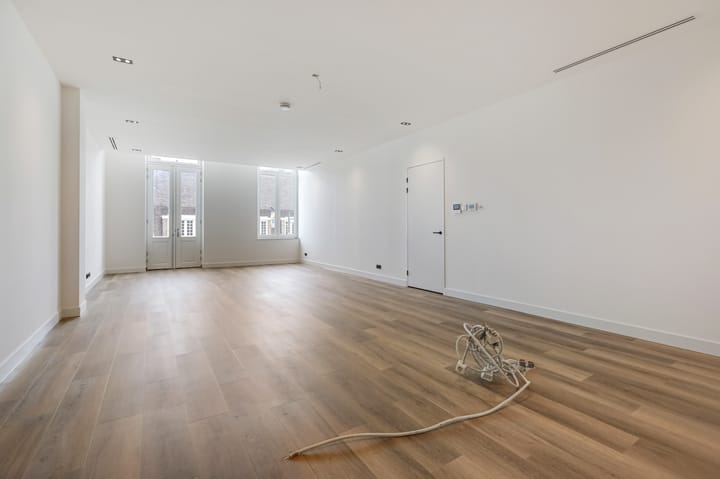 Photo 24 of Burgemeester van Nispenstraat 5-A01