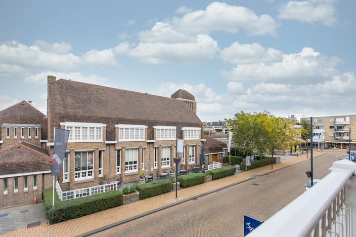 Photo 29 of Burgemeester van Nispenstraat 5-A01