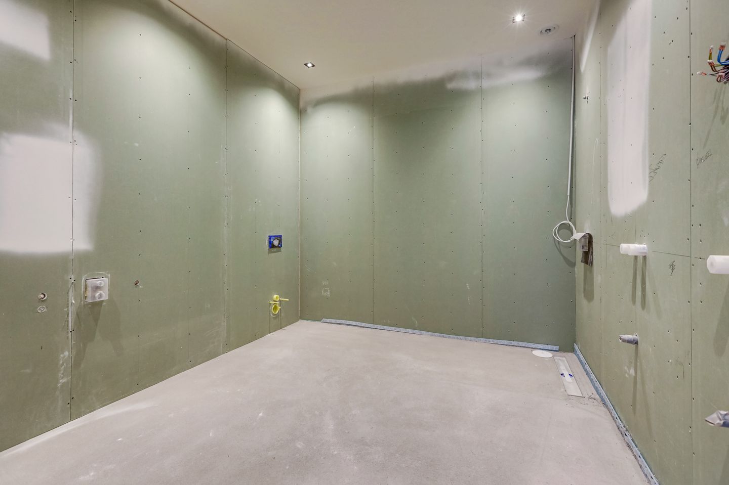 Photo 35 of Burgemeester van Nispenstraat 5-A01