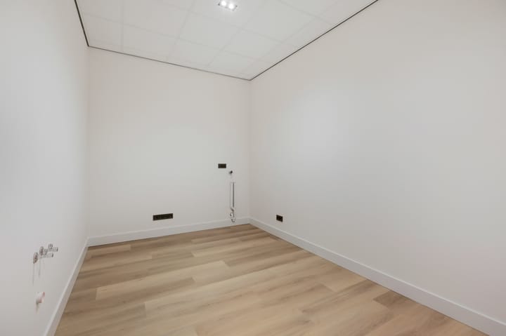 Photo 40 of Burgemeester van Nispenstraat 5-A01