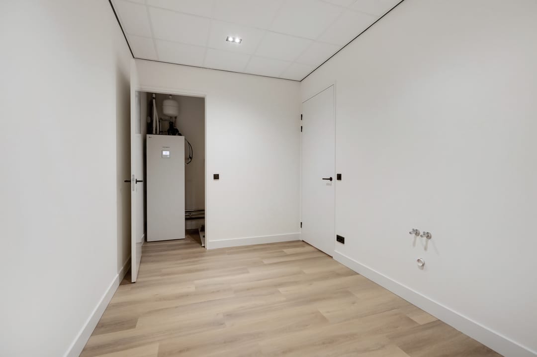 Photo 43 of Burgemeester van Nispenstraat 5-A01