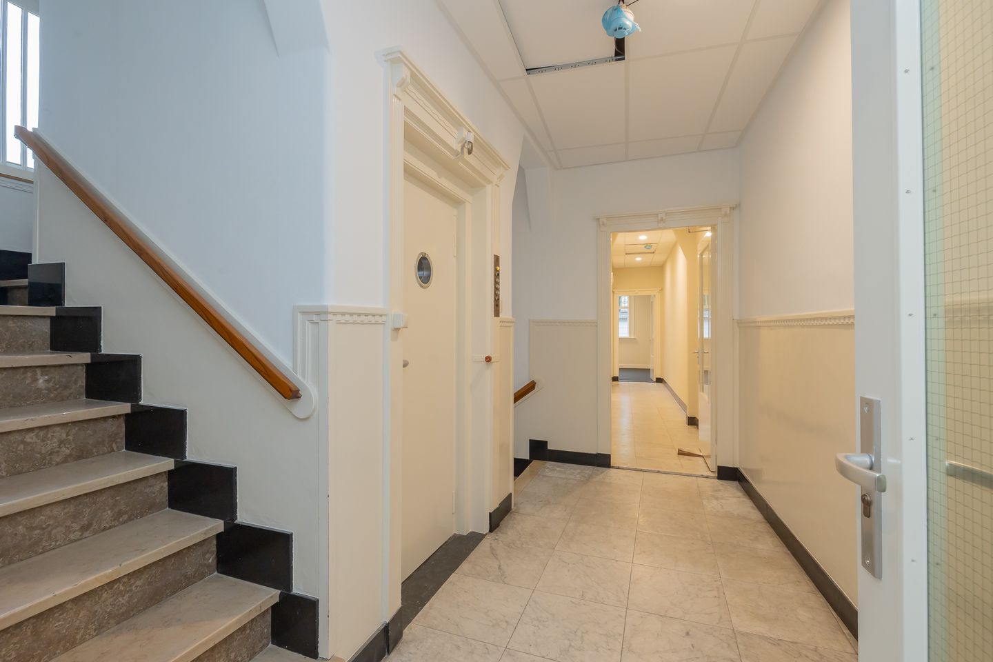 View photo 4 of Prins Hendrikkade 84