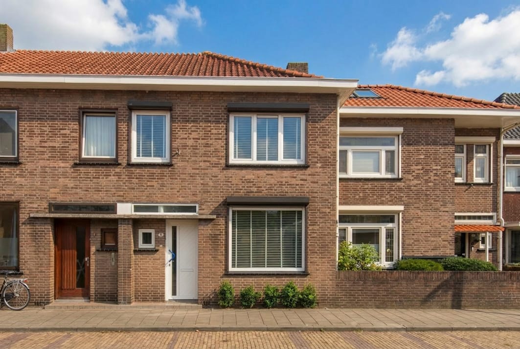 Buying a house in The Netherlands., Simon van der Stelstraat 8