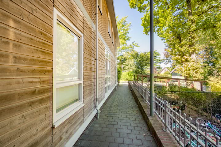 Foto 4 van Van Limburg Stirumlaan 3